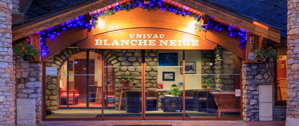 Hotel Blanche Neige Univac