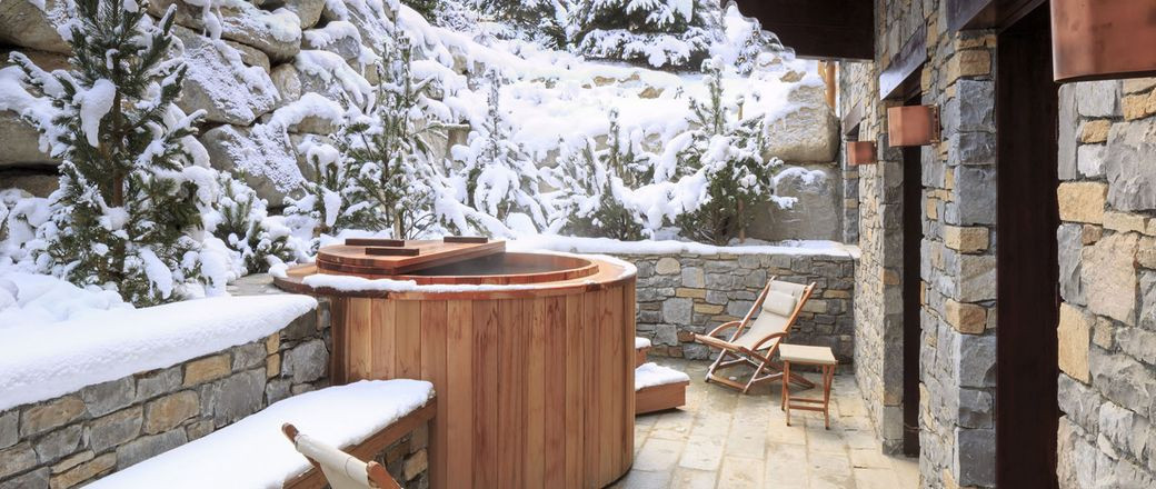 → Hotel Cheval Blanc +33 (0) 975 170 836 Hotel Courchevel 1850